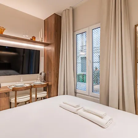 Le Confidentiel - La Fayette * باريس